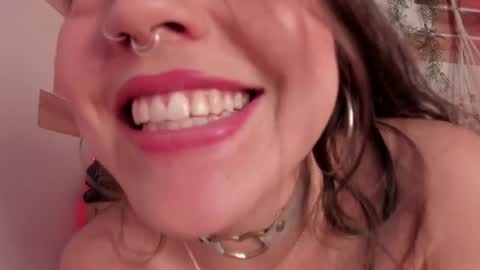 Llanna online show from 04/17/26, 07:28