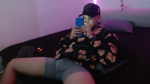 Snapshot of lliamm_2 chatting on 01/22/25, 03:31 lliamm 2 online show from 01/22/25, 03:31