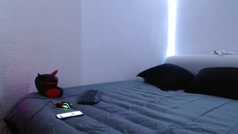 Snapshot of lliamm_2 chatting on 02/01/25, 06:51 lliamm 2 online show from 02/01/25, 06:51