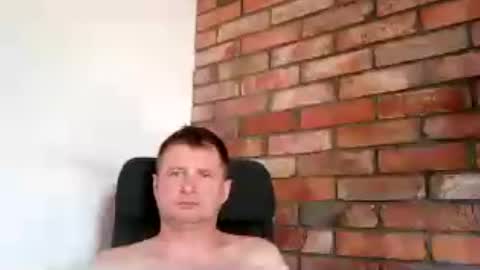 Snapshot of lllukasssxxx chatting on 07/15/26, 12:10 lllukasssxxx online show from 07/15/26, 12:10