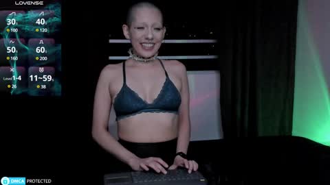 Lynx Mist online show from 12/18/24, 01:37