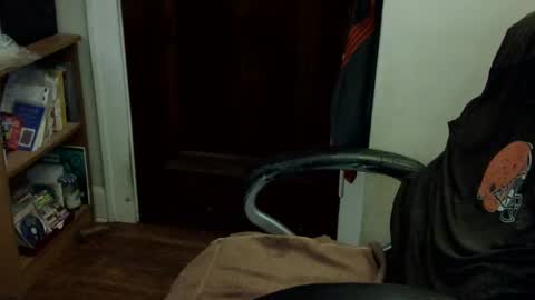 loades182025 online show from 04/11/26, 03:00