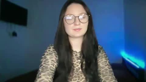 locaalis1 online show from 10/14/25, 09:43