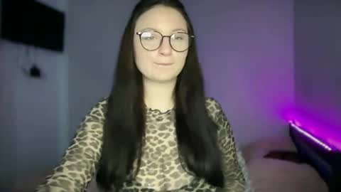 locaalis1 online show from 10/20/25, 10:49