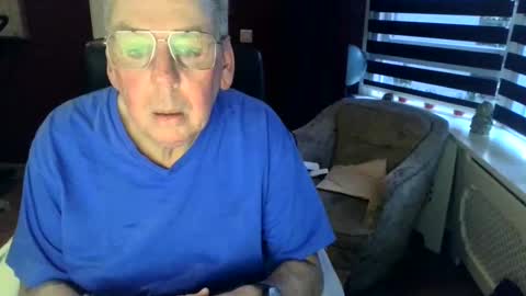 Loebet online show from 02/09/25, 04:40