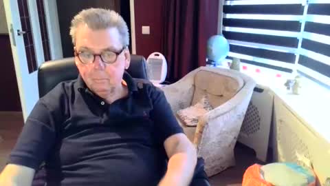 Loebet online show from 01/10/26, 02:52