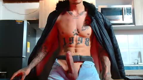 Snapshot of logan__777 chatting on 10/19/25, 01:39 Logan online show from 10/19/25, 01:39