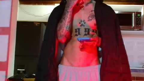 Snapshot of logan__777 chatting on 10/27/25, 12:15 Logan online show from 10/27/25, 12:15