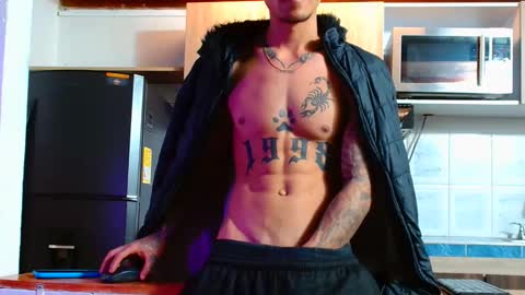 Snapshot of logan__777 chatting on 11/05/25, 01:16 Logan online show from 11/05/25, 01:16