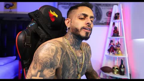 logan_hugh8 online show from 12/21/24, 08:10