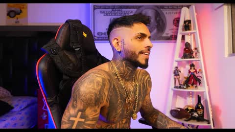 logan_hugh8 online show from 01/29/25, 09:01