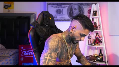 logan_hugh8 online show from 01/29/25, 12:02