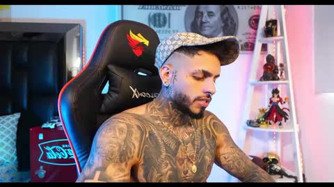 logan_hugh8 online show from 02/22/25, 09:04