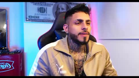 logan_hugh8 online show from 03/02/25, 06:27