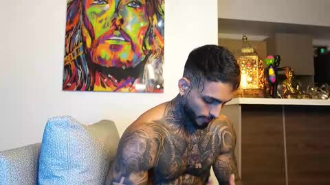 logan_hugh8 online show from 09/15/25, 06:46