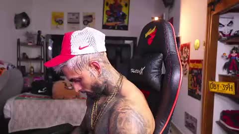 logan_hugh8 online show from 07/02/26, 03:23