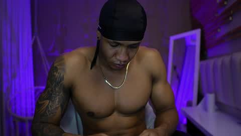 Snapshot of logan_varela chatting on 05/23/26, 04:33 logan_varela online show from 05/23/26, 04:33