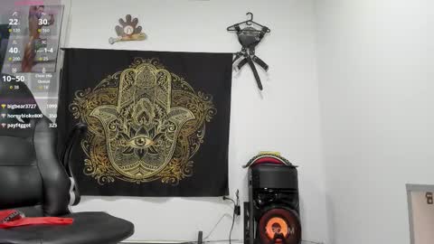 LOGAN WHITTERS online show from 10/31/25, 11:55