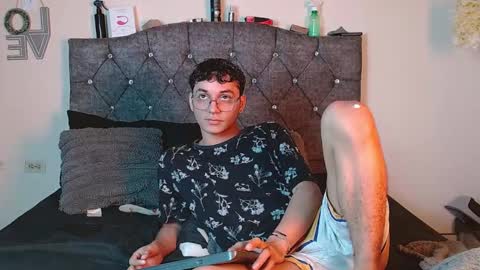 Snapshot of logan_willyams_ chatting on 09/20/25, 10:55 logan_willyams_ online show from 09/20/25, 10:55