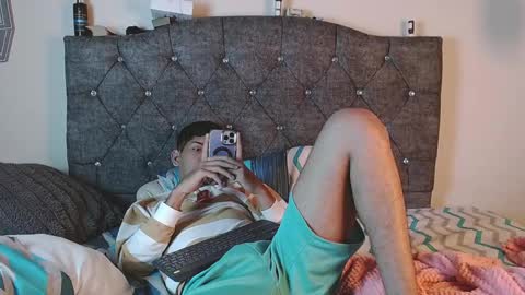 Snapshot of logan_willyams_ chatting on 10/12/25, 01:48 logan_willyams_ online show from 10/12/25, 01:48