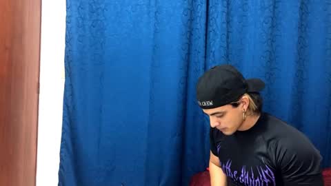 Logan online show from 01/05/25, 03:43