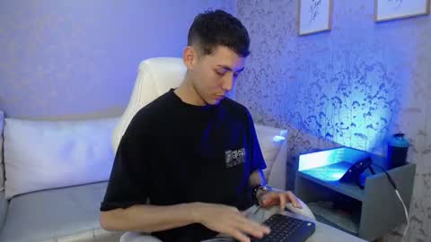 Loganfoster  online show from 12/13/25, 08:36