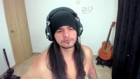 Snapshot of loganhot22 chatting on 02/19/26, 04:41 Logan online show from 02/19/26, 04:41