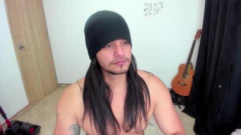 Snapshot of loganhot22 chatting on 02/21/26, 05:19 Logan online show from 02/21/26, 05:19