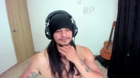 Snapshot of loganhot22 chatting on 02/25/26, 02:21 Logan online show from 02/25/26, 02:21