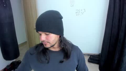 Snapshot of loganhot22 chatting on 07/13/26, 08:39 Logan online show from 07/13/26, 08:39