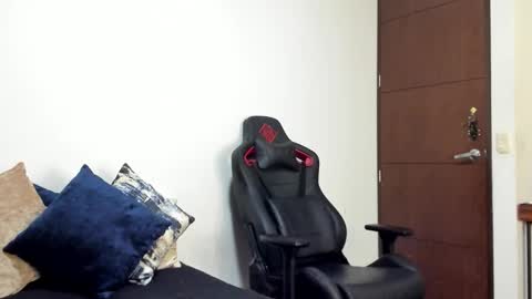 Logan online show from 11/04/25, 08:24