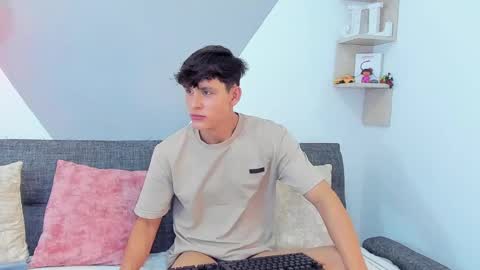 loganoficialx online show from 02/20/25, 10:37