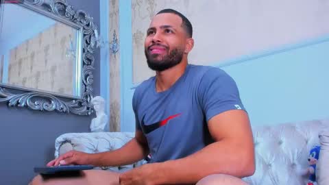 Snapshot of logansimmons chatting on 09/09/25, 02:00 U can call me Logan online show from 09/09/25, 02:00