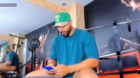 U can call me Logan online show from 11/15/25, 03:26