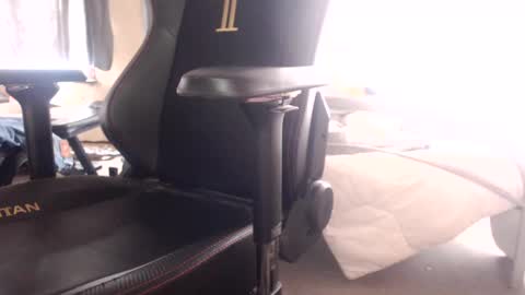 Snapshot of lokopopke chatting on 02/06/25, 11:54 lokopopke online show from 02/06/25, 11:54
