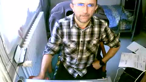 Snapshot of lokoum39 chatting on 12/02/24, 02:08 lokoum39 online show from 12/02/24, 02:08