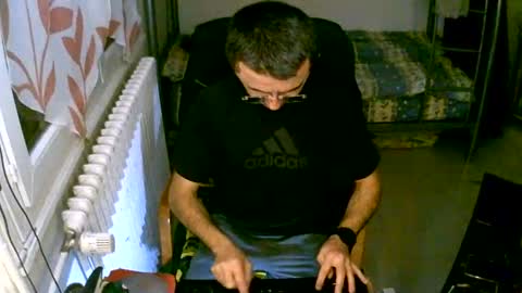 Snapshot of lokoum39 chatting on 12/29/24, 07:43 lokoum39 online show from 12/29/24, 07:43