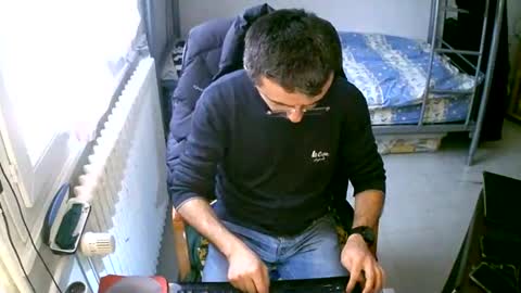 Snapshot of lokoum39 chatting on 01/10/25, 02:23 lokoum39 online show from 01/10/25, 02:23