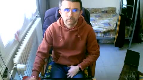 Snapshot of lokoum39 chatting on 03/04/25, 12:55 lokoum39 online show from 03/04/25, 12:55