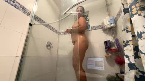 Snapshot of lola52990 chatting on 10/12/25, 06:12 Lola online show from 10/12/25, 06:12