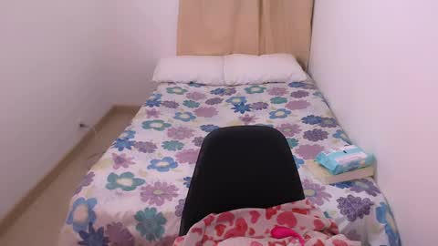 lola_222 online show from 02/17/25, 02:31