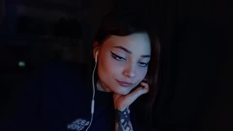 lola online show from 04/21/26, 02:23