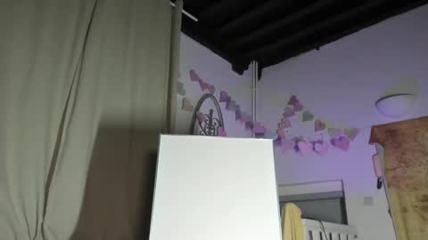 lola_belgium online show from 03/06/25, 06:48