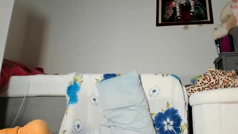 lola_belgium online show from 09/10/25, 05:18