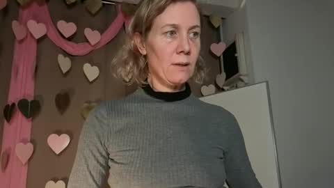 Snapshot of lola_belgium chatting on 02/13/26, 05:53 lola_belgium online show from 02/13/26, 05:53