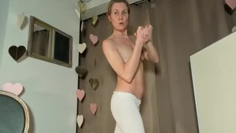 Snapshot of lola_belgium chatting on 03/04/26, 07:09 lola_belgium online show from 03/04/26, 07:09