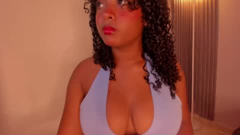Snapshot of lola_doll7 chatting on 05/26/26, 01:40 marxi love online show from 05/26/26, 01:40