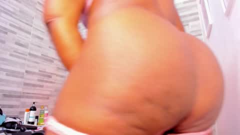 Lola online show from 02/21/25, 02:27