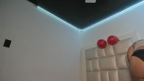 Snapshot of lola_js chatting on 05/23/26, 12:31 lola_js online show from 05/23/26, 12:31