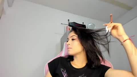 Lola Kamila online show from 01/20/25, 10:15